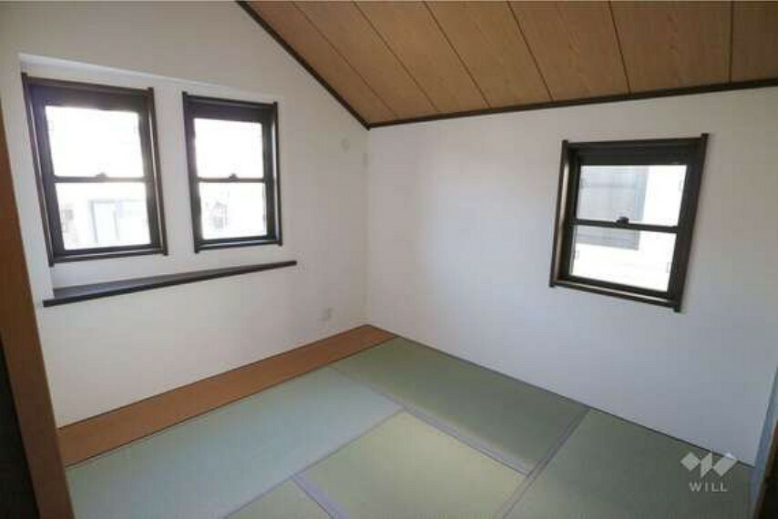 和室 和室畳は表替え済み！2面採光で快適に過ごすことができるお部屋です！