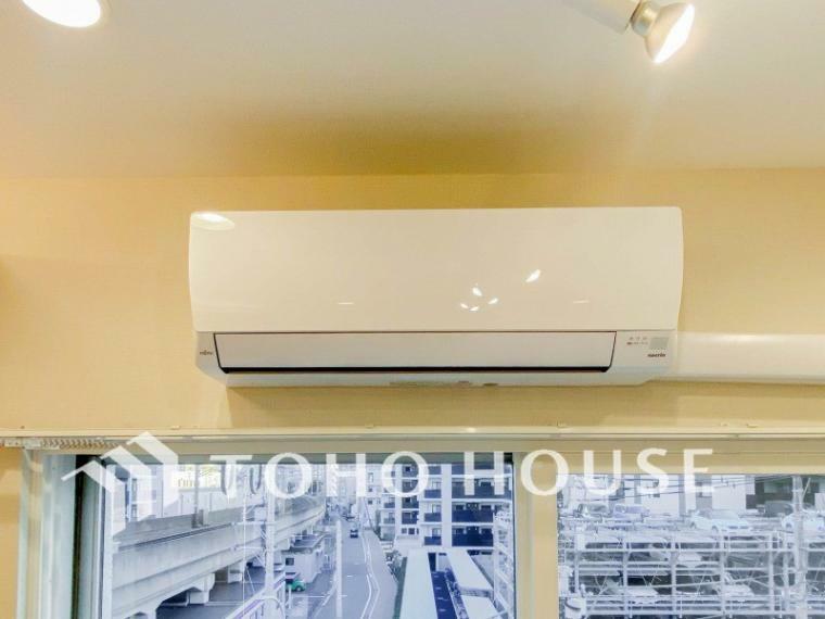 【エアコン】エアコンは空気を汚さず場所も取らないので、お部屋を広く使えます。
