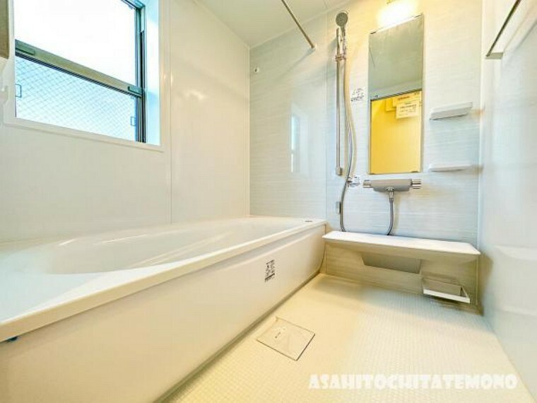 浴室 【浴室】最新のユニットバスは設備も充実です。ご入居時から気持ちよくお使いいただけます。