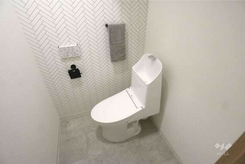 トイレ トイレは温水洗浄機能便座付き！冬でも快適に使うことができるので、便利で安心ですね！
