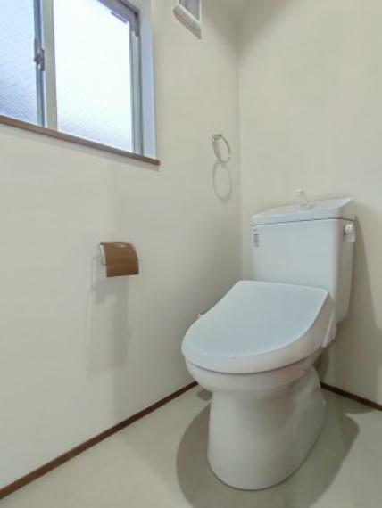 トイレ ・トイレ 　シンプルだからこそ落ち着けるトイレです。