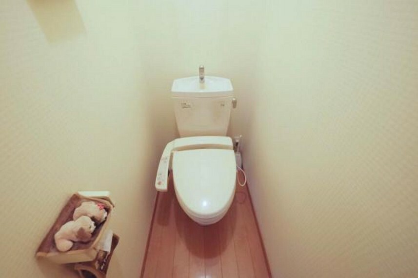 トイレ ■ウォシュレット付き温水洗浄便座/1階