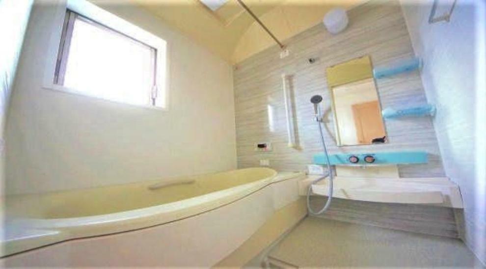 浴室 ゆったりくつろげる癒しのバスルーム。