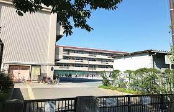 小学校 横浜市立森の台小学校