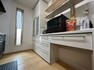 キッチン 【食器棚】収納力があり、生活感を感じさせないおしゃれな空間を実現！