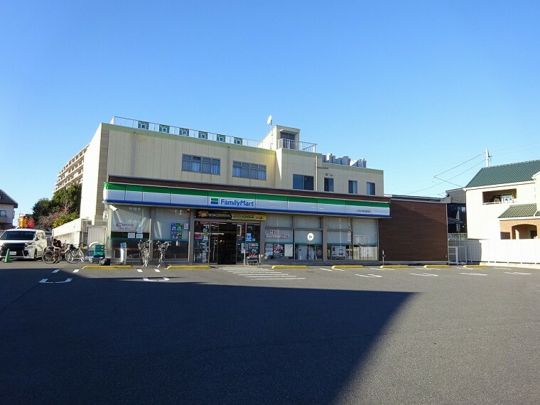 ファミリーマート八千代大和田新田店　徒歩4分（約290m）