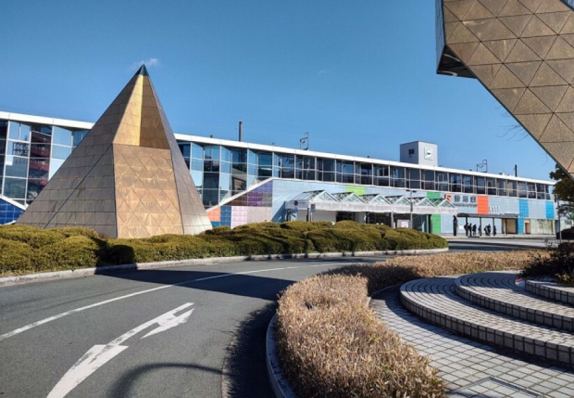 現地から330m～360m。　JR掛川駅　新幹線を利用して名古屋まで1時間2分、東京まで1時間45分と名古屋エリアや首都圏エリアへの通勤・通学も可能です。