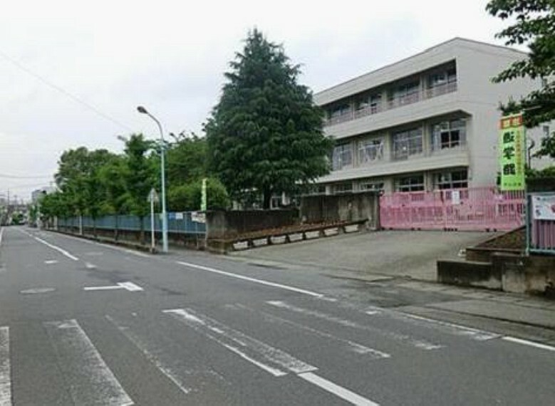 中学校 【中学校】東松山市立東中学校まで1011m