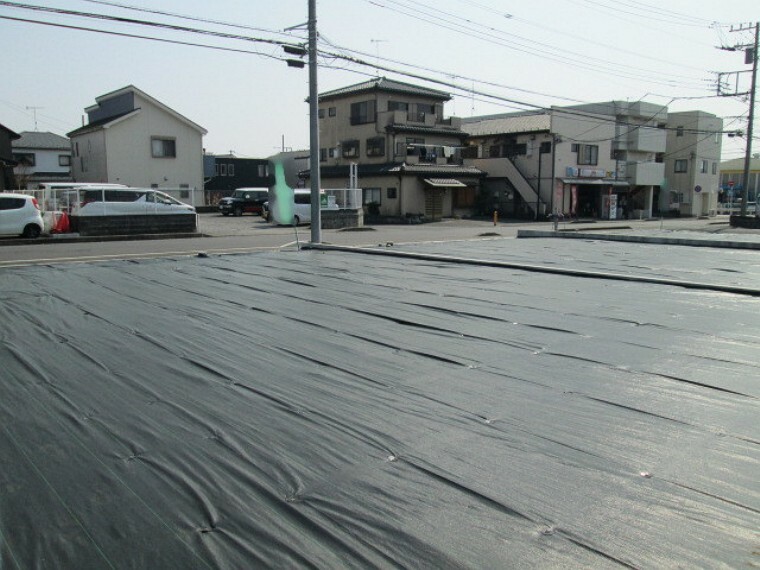 現況写真 土地の形が極端に長細かったり、狭小地、あるいは道路との高低差がある傾斜地だった場合、後々売ろうとしても買い手がつかない場合もあります。後々、売却することになった時に価値の下がらない土地を選びましょう。