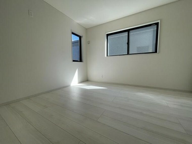 洋室 ■清潔感のある色調で統一された室内