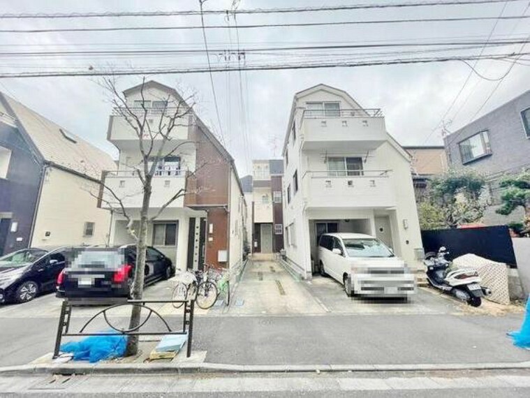 外観写真 爽やかな青空の下に贅沢なほどに降り注ぐ陽光、豊かな居住性と、クオリティが見事に調和した住空間は、住まうことの喜びを感じさせてくれます。