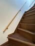 【リフォーム中/階段】階段はクロス貼替、床材はフロアタイル貼り、手すり、滑り止めを取り付けいたします。