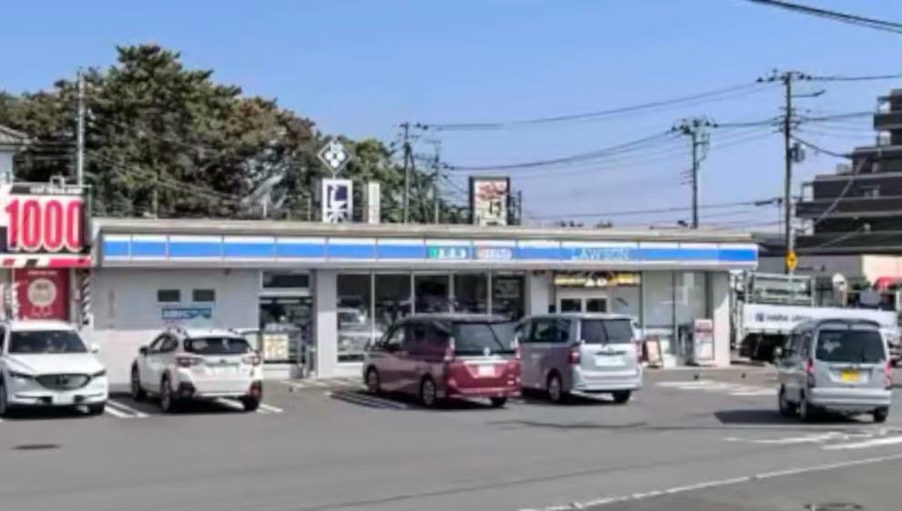 コンビニ 【コンビニエンスストア】ローソン 松戸河原塚店まで83m