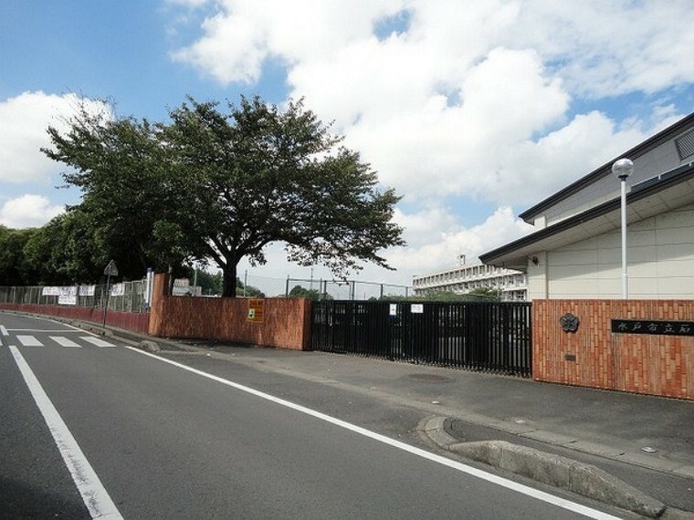 水戸市立石川中学校（約1,849m）