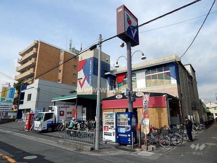 スーパー スーパーV（総持寺駅前店）の外観