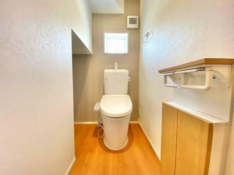 トイレ 5号棟　清潔な洗浄機能付温水シャワートイレ