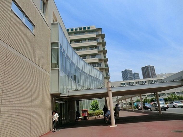 病院 関東労災病院 川崎市中部地区の中核病院として24時間救急医療、地域医療連携にも力を注ぐ高度医療、二次救急を重視した急性期型の総合病院。