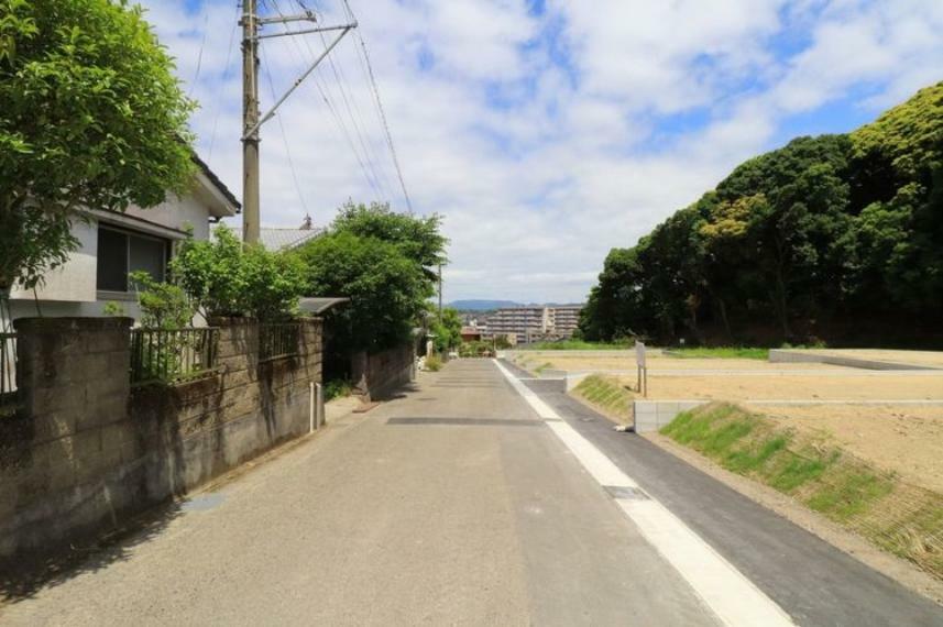 現況写真 前面道路含む現地写真