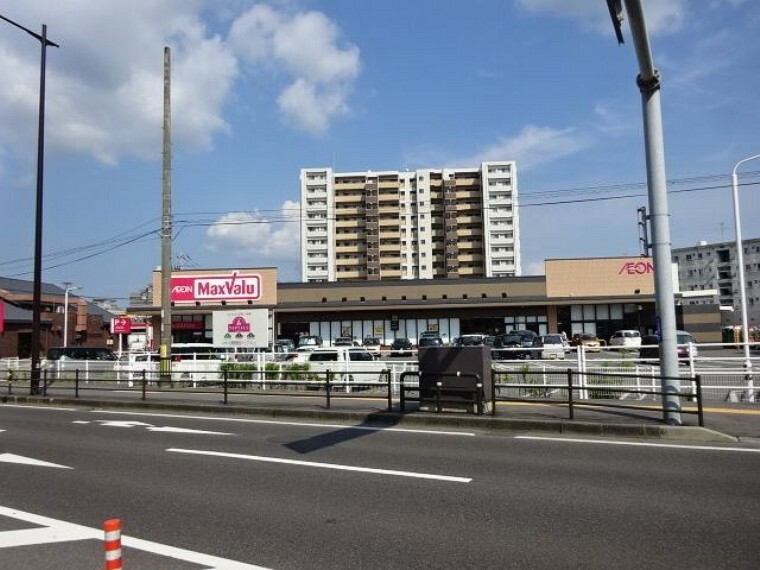 スーパー マックスバリュ東郡元店【マックスバリュ東郡元店】鹿児島市東郡元町にあるスーパーです。24時間営業