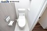 トイレ 2階のトイレも温水洗浄便座機能付きです！