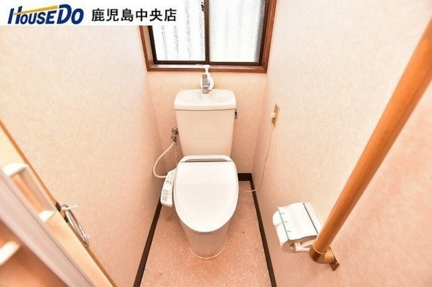 トイレ 温水洗浄便座機能付きのトイレです！