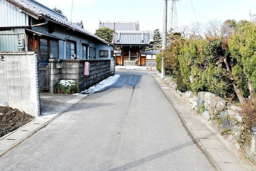 現況写真 前面道路含む現地写真