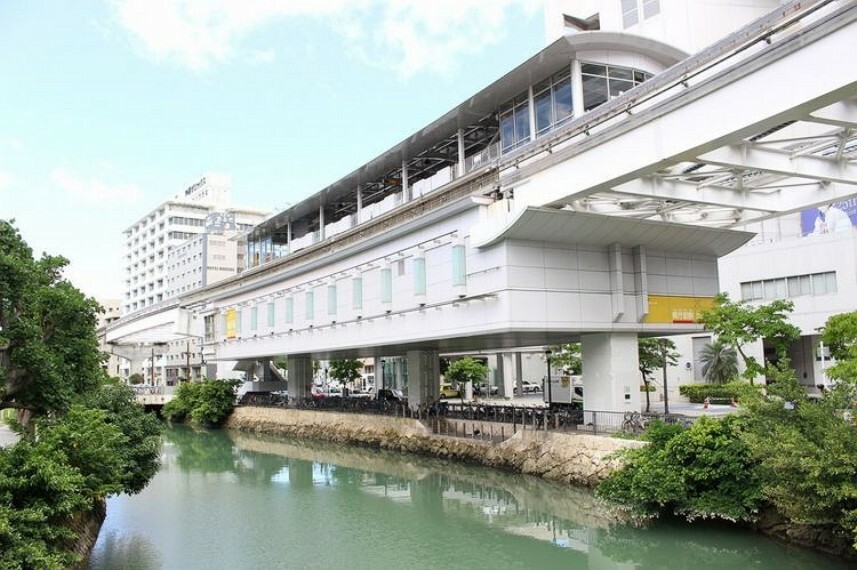 県庁前駅