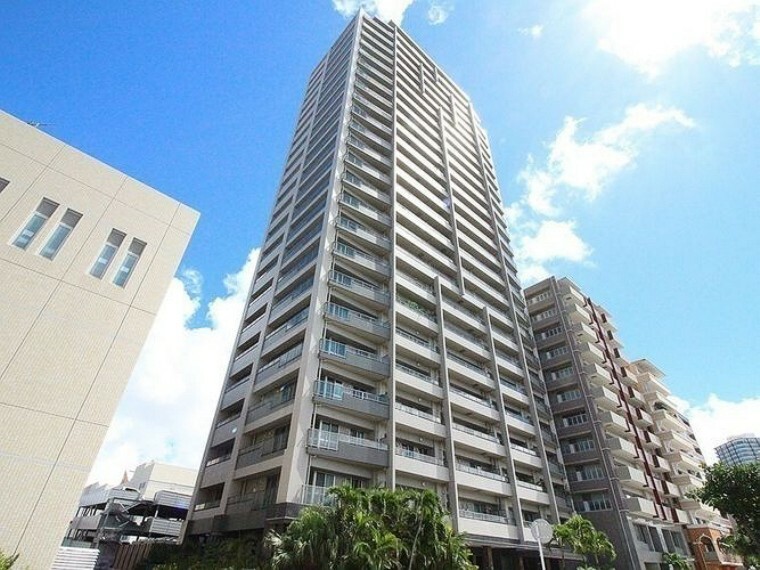 D’グラフォート沖縄タワー 13階