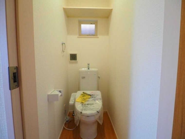 トイレ 1階2階とも温水洗浄便座 冬でも温かく快適です