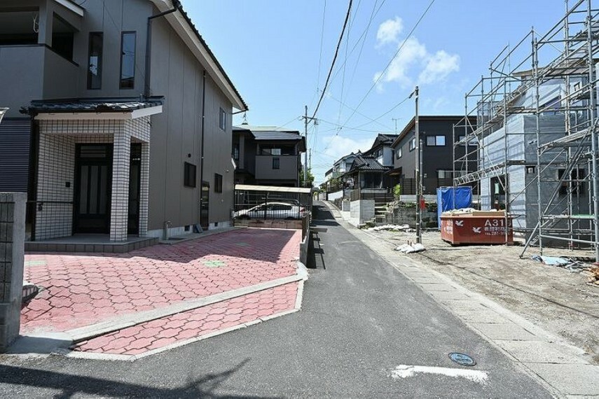 現況写真 前面道路含む現地写真