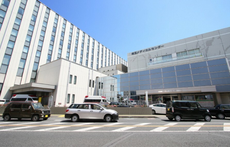 病院 現地から1820m（最長）　埼玉メディカルセンター　地域医療を支える病院です。人間ドックや健康診断にも対応し、ご家族の日々の健康をサポートします。