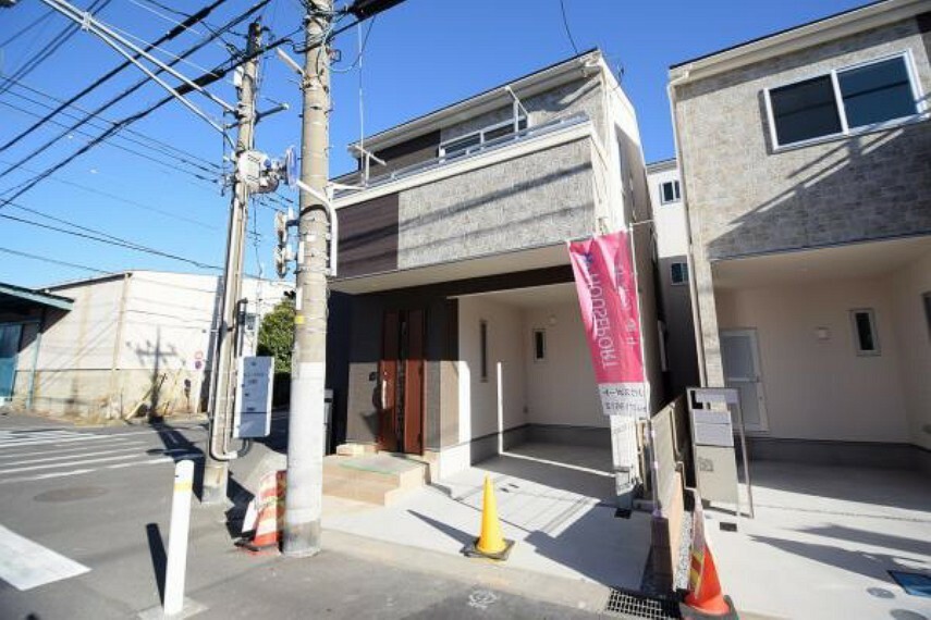 現況外観写真 全居室6帖以上＆充実な収納付きのゆとりあるお住まい！家族みんながのんびりとくつろげそうです。