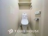 トイレ トイレには快適な温水洗浄便座付