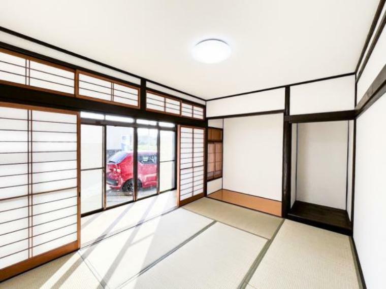 （リフォーム済）1階6畳和室は天井、壁をクロス貼りにし、畳を表替え・障子と襖を貼替します。新しい畳の匂いが心地よいお部屋になります。