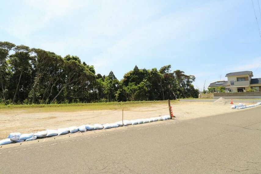 現況写真 【外観写真】・桜島眺望可能！・敷地69.96坪と広々！平屋用地としてもいかがでしょうか？