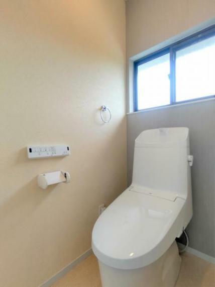 キッチン 【リフォーム完成・即入居可】2階にもトイレがあり、便利ですね。