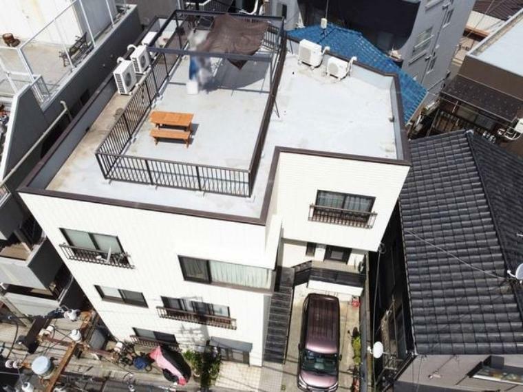 外観写真 梅島駅徒歩4分！屋上付2世帯住宅。通勤・通学・買物至便！