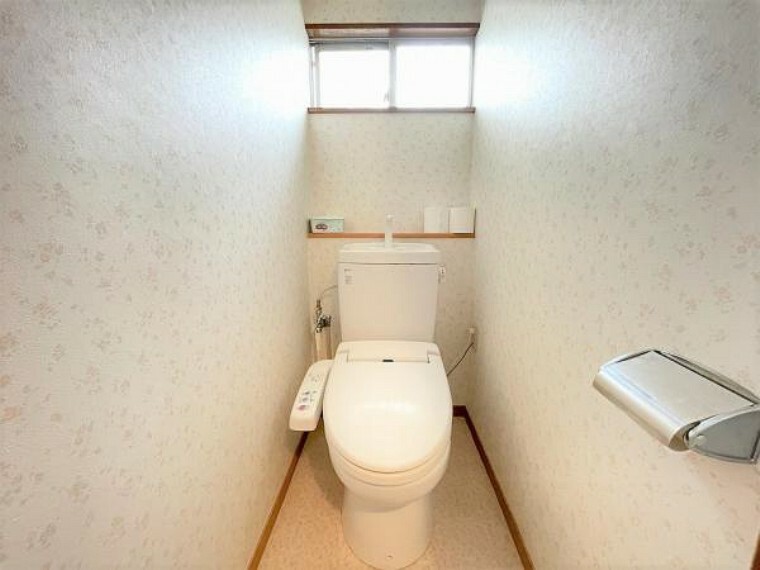 トイレ 1階トイレ 嬉しい収納付き！