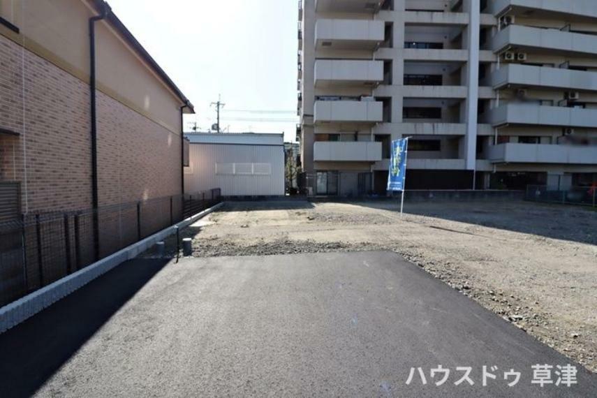 現況写真 前面道路含む現地写真