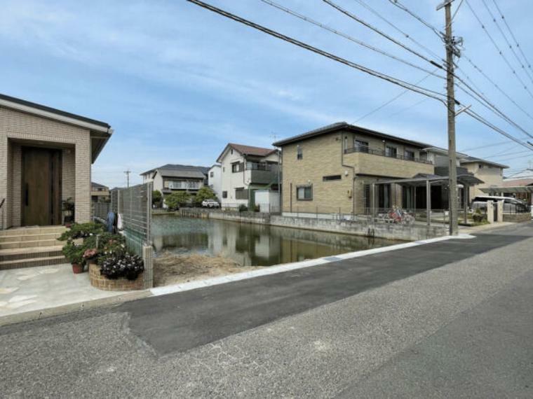 あま市新居屋八島