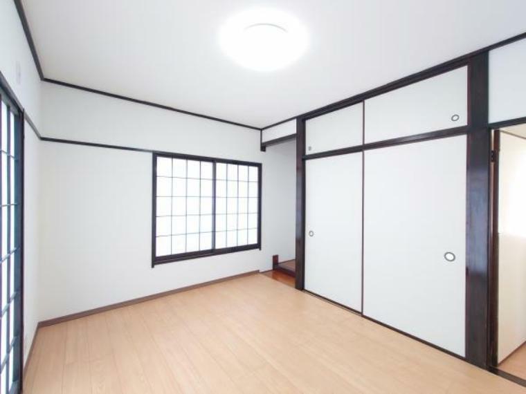 【リフォーム完成】2階6畳の和室は床をフローリングに変更しました。壁の長押は残し和の雰囲気があるお部屋になりました。