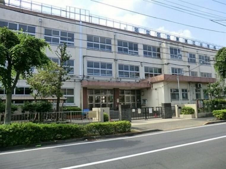 小学校 【小学校】足立区立東渕江小学校まで421m