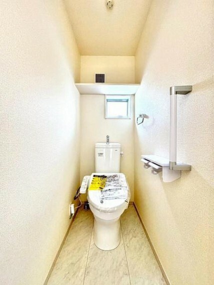 トイレ 汚れが落ちやすくお手入れもしやすいシャワートイレ。