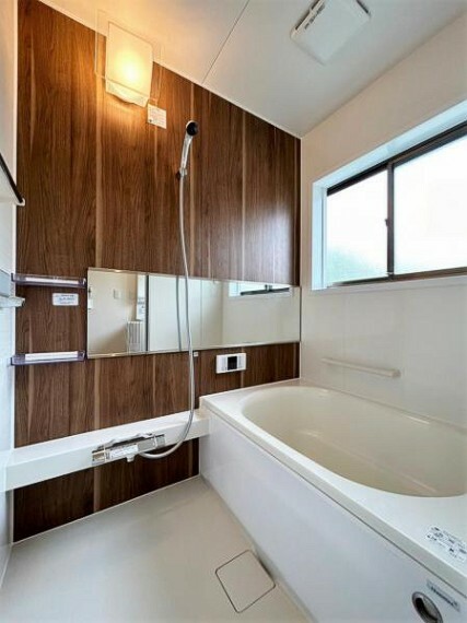 浴室 清潔感溢れるバスルームでゆったりと過ごす、リフレッシュ時間。