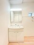 洗面化粧台 【洗面・脱衣所】使用頻度の高い場所だからこそ便利な空間に。多人数での使用も考えた便利な空間です