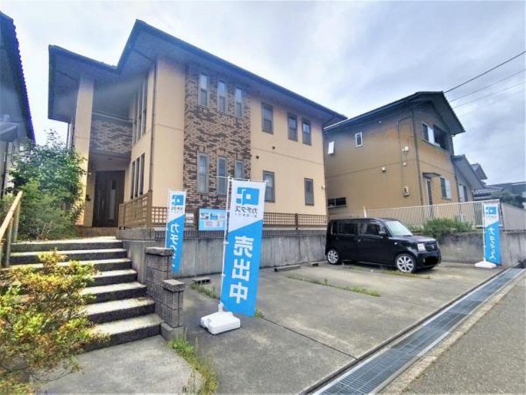 石川県内灘町にある中古住宅です。
