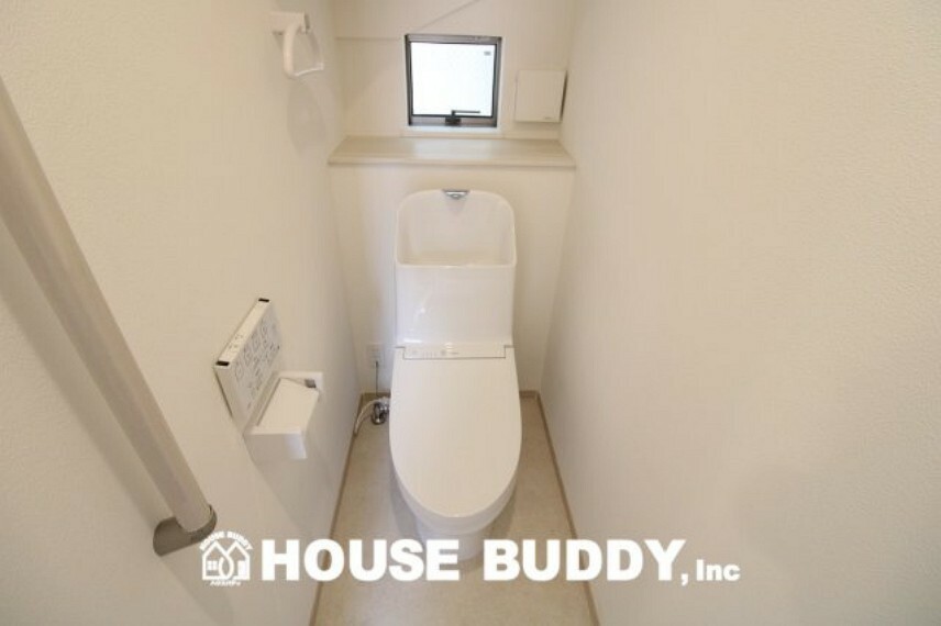 トイレ 温水洗浄便座付きのトイレです！節水型ですので、家計にも安心です。