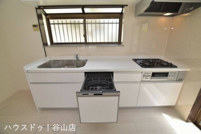 キッチン ”JR坂之上駅近くのリフォーム済の売家”の食器洗浄乾燥機
