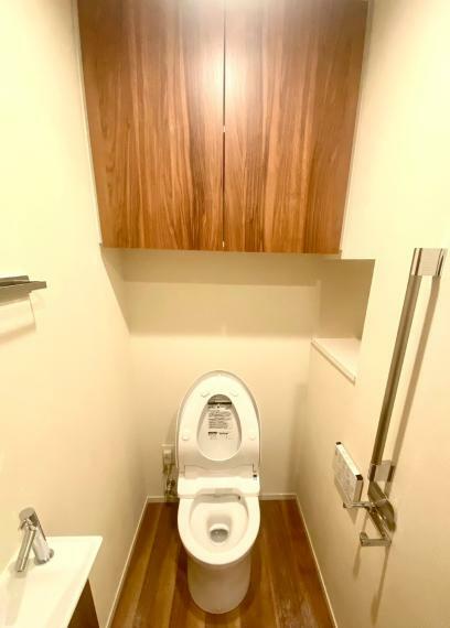 トイレ<BR/>写真は階違いのお部屋画像ですが、1016号室は現在空き室のため随時内覧可能です！