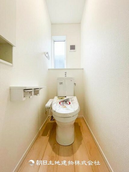 トイレ 【トイレ】大切な1人時間。寛ぎだけではない、快適な生活を送る為に必要なもの。毎日使う場所だから、より快適な空間に仕上げられています。